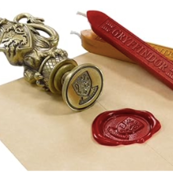 The Noble Collection Harry Potter - Gryffindor Wax Seal - Picture 4 of 7